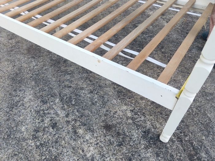 Single bed frames