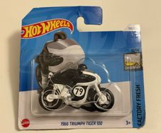 Hot Wheels 1966 Triumph Tiger 100 Hw Factory Fresh
