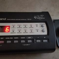 Roland TD3 Module with power cable. It has 32 kits .