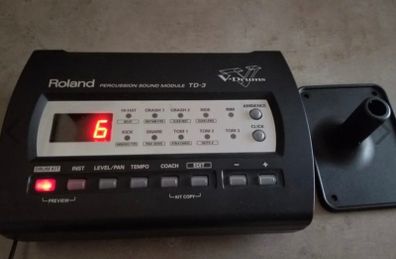 Roland TD3 Module with power cable. It has 32 kits .