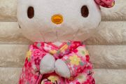 Hello Kitty Sanio Sakura Kimono  pink floral  Mini approx. 14 cm. Used please see photos