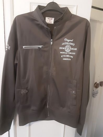 Jacket/JACK and JONES Steamline Sweat Light Jacket .. Size: Medium .. Colour: Greyish .. Price Drop