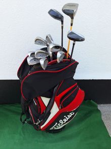 Golf clubs, full set and bag.