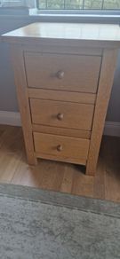 Bedside lockers