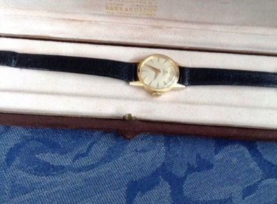 omega 18k solid gold ladies watch