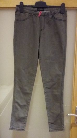 Brand New Grey Jeggings