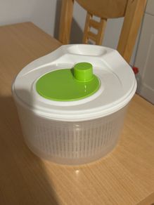 Salad spinner