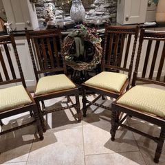Beautiful Oak Chairs x 4