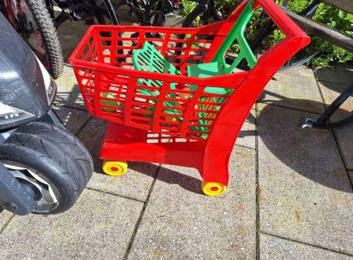 shopping trolley - child.free