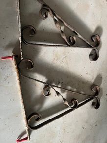 2 Hanging Wall Brackets for Hanging Baskets