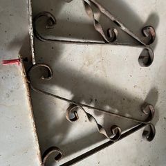 2 Hanging Wall Brackets for Hanging Baskets