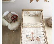 quilt and cot bumper
