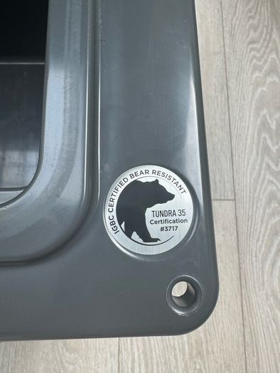 Yeti Thundra 35 Cool Box