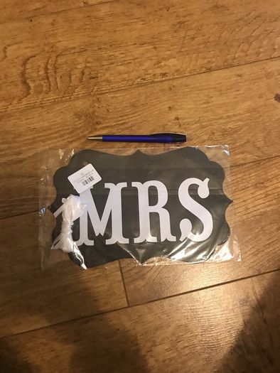 wedding sign- Mr and Mrs