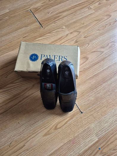 Pavers shoes patent size 6 New