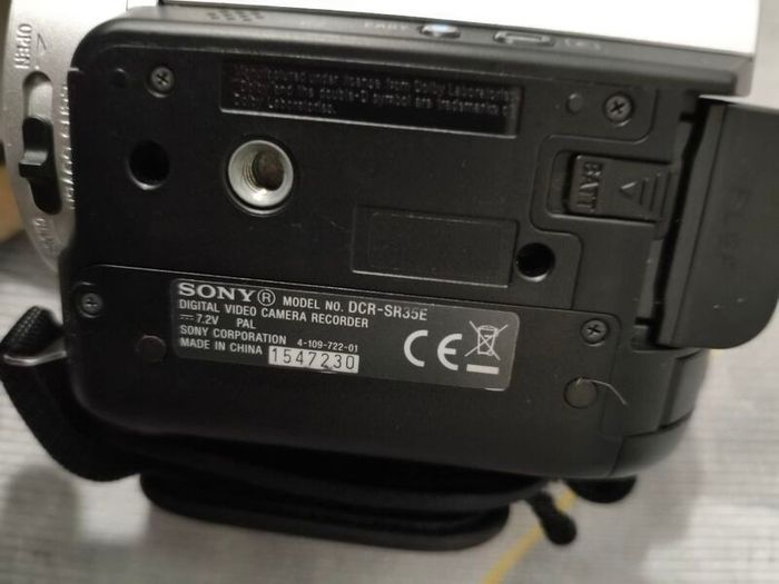 Sony Handycam DCR-SR35E