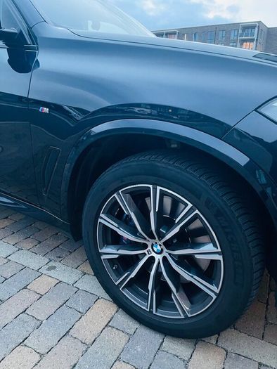 BMW X5 M Sport Carbon Black - 7 Seats [Reduced]