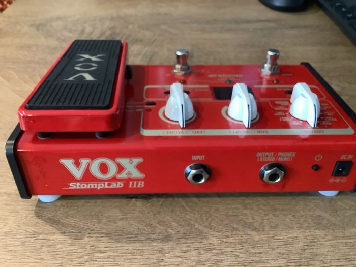 Vox StompLab IIB multi-effects processor designed for bass guitar