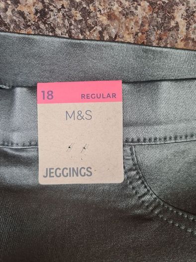 Womens Marks and Spencer jeggings silver leather look Size UK 18  EU 46  BRAND NEW BNWT