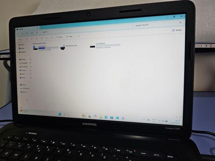 HP Compaq CQ58 Laptop Intel Celeron, 8GB RAM, Samsung 128GB SSD + Extra Storage Toshiba 750GB External USB HDD.