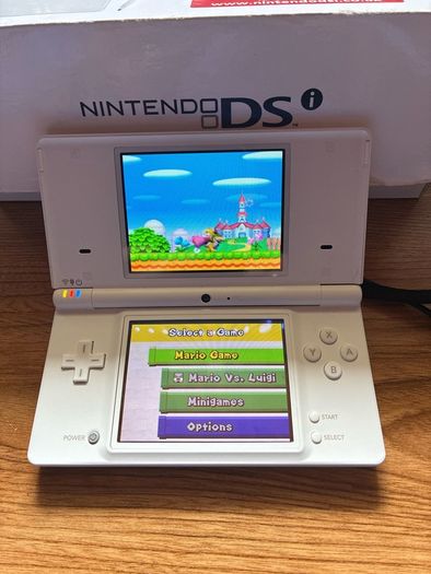 Nintendo DSi white as new boxed