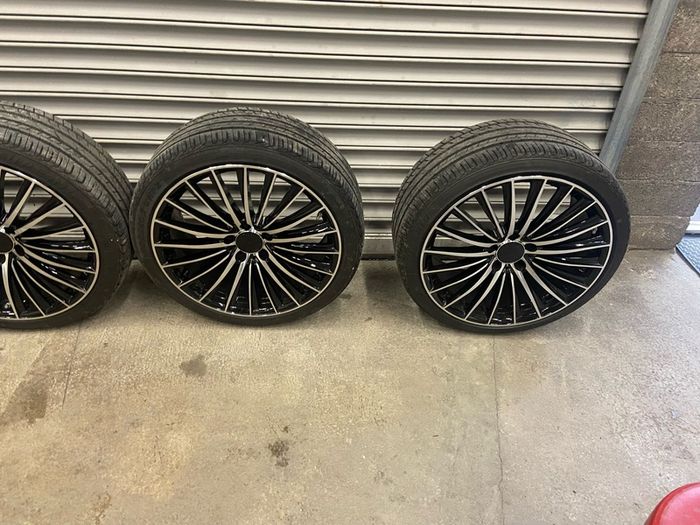 19'' alloys with tyres 5x112