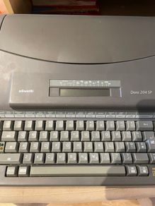Olivetti Dora 204 SP Electronic Typewriter