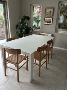 CALLIGARIS white table