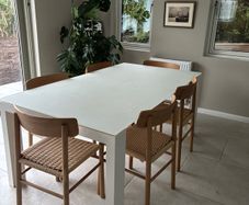 CALLIGARIS white table