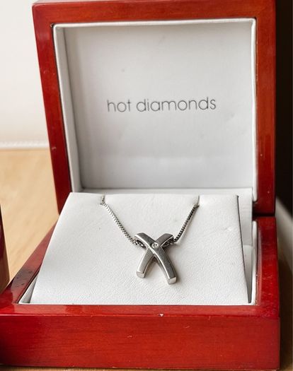 Silver Hot Diamonds Necklace And Earrings Set