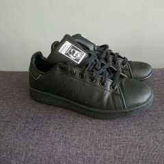 Stan Smith Adidas runners size 4