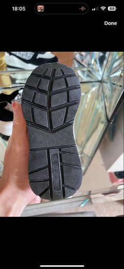 D kids runner size 9