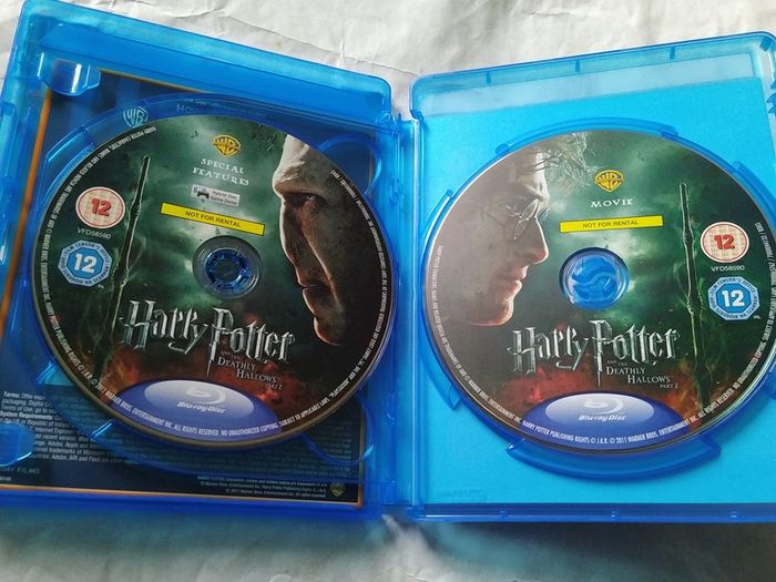 Harry Potter and the Deathly Hallows part 2 Blu-ray