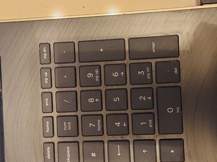HP 15.6 inch Laptop Model 15-bw066sa, 4GB Ram, 1 Terrabyte HDD, Windows 10 Home, AMD A6-9220 Radeon R4, 5 Compute Cores 2C+3G 2.5GHz