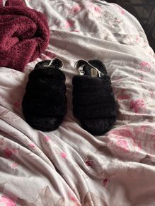 ugg slippers size 6