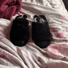 ugg slippers size 6