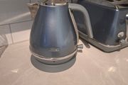Delonghi metallic kettle