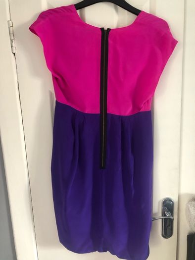 Ladies stunning dress size 10 with pockets
