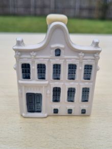 KLM Delft Blue ceramic collector's house number 90