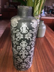 vase bottle nec