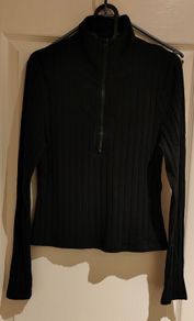Black fitted Top