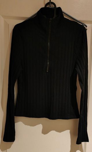 Black fitted Top