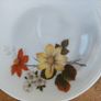 Vintage JAJ Pyrex set of 16 plates  "Autumn Glory" floral pattern, made of white milk glass in England 1970s Image 4
