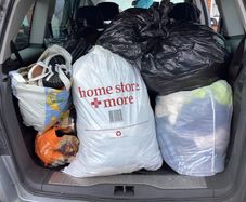 4 Bags of clothes in good condition for free