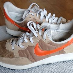 Nike Ladies trainers 15 euro