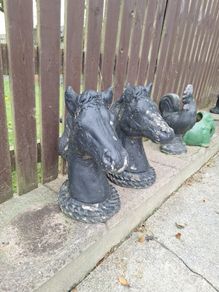 Stone horses heads x2
