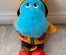 Battat- B. toys Interactive Plush Hippo Giggly Zippies Hank giggles shakes toy USed Dirty approx. 33 cm. Please see photos