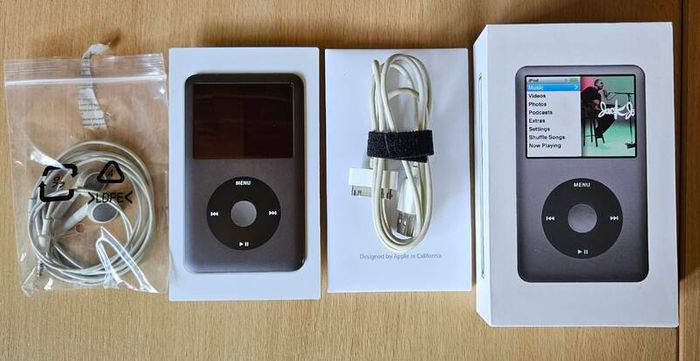 Apple iPod Classic 6th Gen 120gb