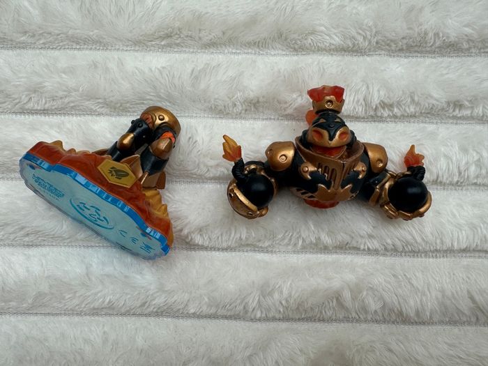 Skylanders Blast Zone Swap Force Magnetic Figure Activision Used Please look at the pictures