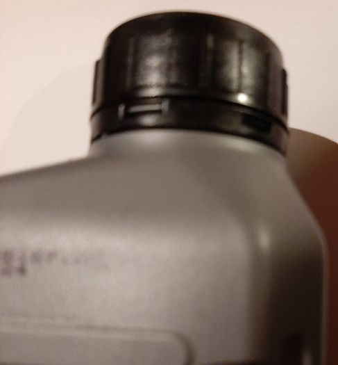 New Genuine VW transmission oil sealed